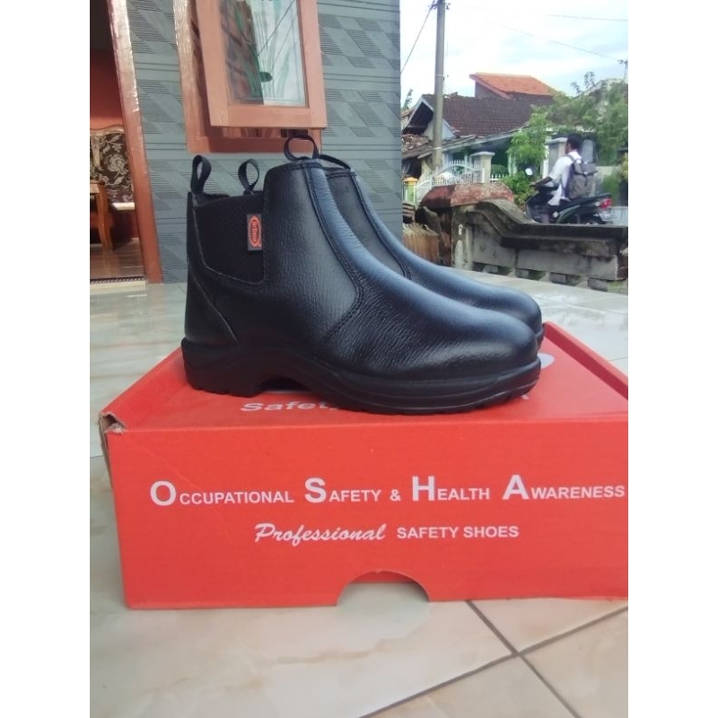 sepatu safety dr osha seri 2222 ukuran 42