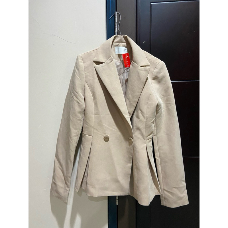 Blazer wanita cream