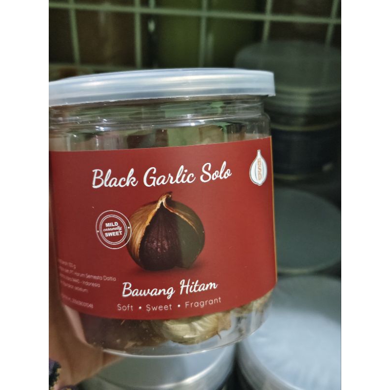 

Black Garlick Premium / Bawang Lanang tunggal hitam