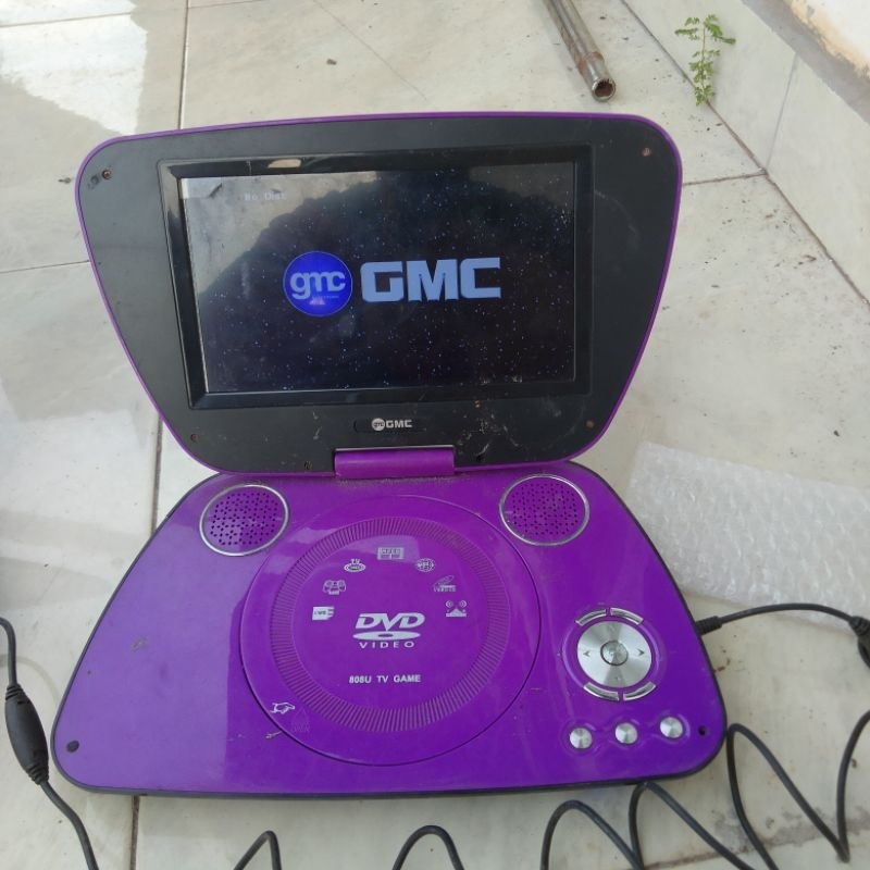 gmc portabel DVD tv