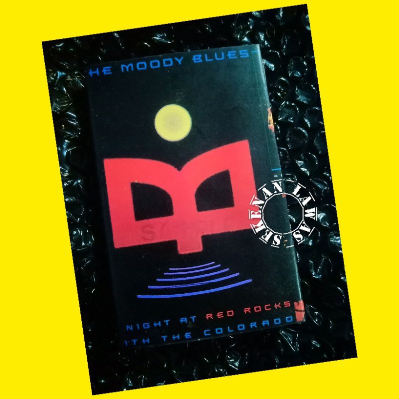 Kaset The Moody Blues - Night At Red Rocks (Mulus)