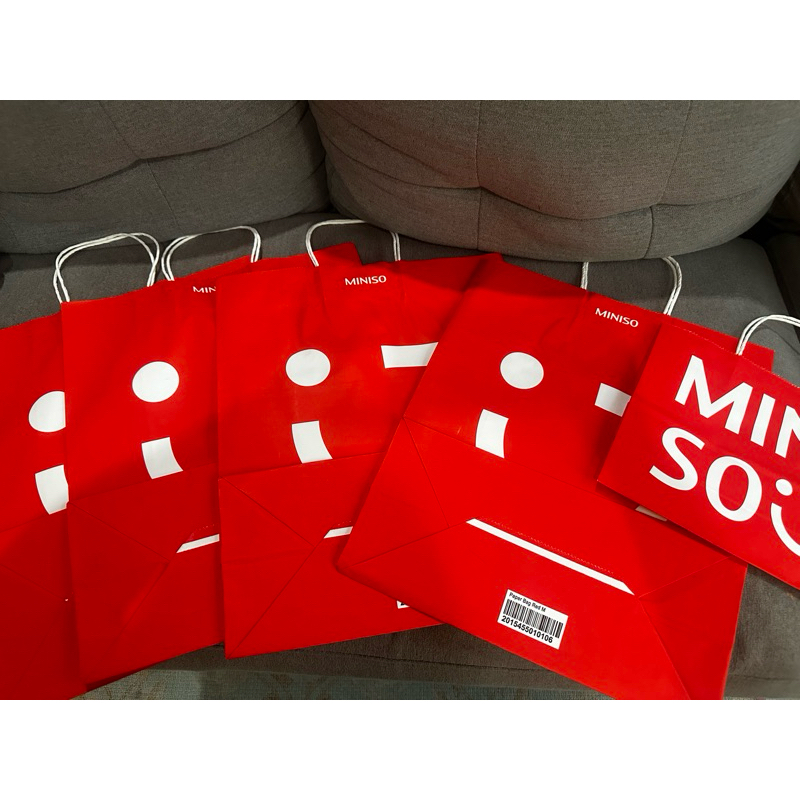 

paper bag miniso ori ( baru)