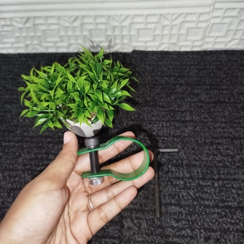 klem besi untuk mengunci egrek ukuran 33 mm