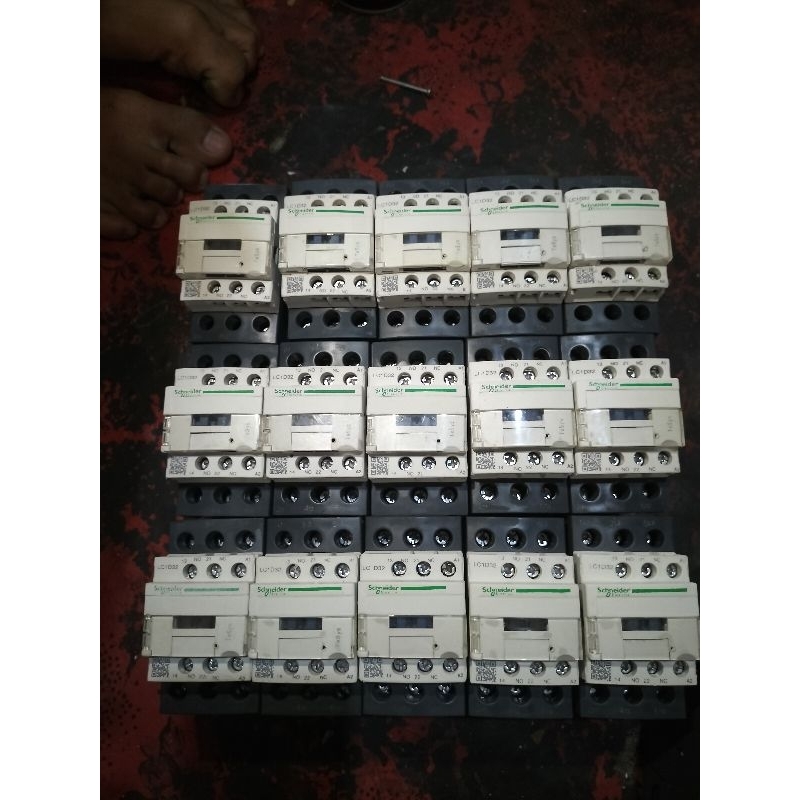 KONTAKTOR LC1D25/LC1D32 40A/50AMPERE