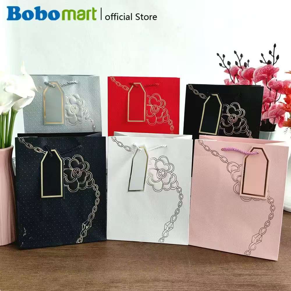 

BOBOMART Paper Bag Mewah Dengan Tag - Tas Kertas Kado Elegan Untuk Hadiah & Souvenir