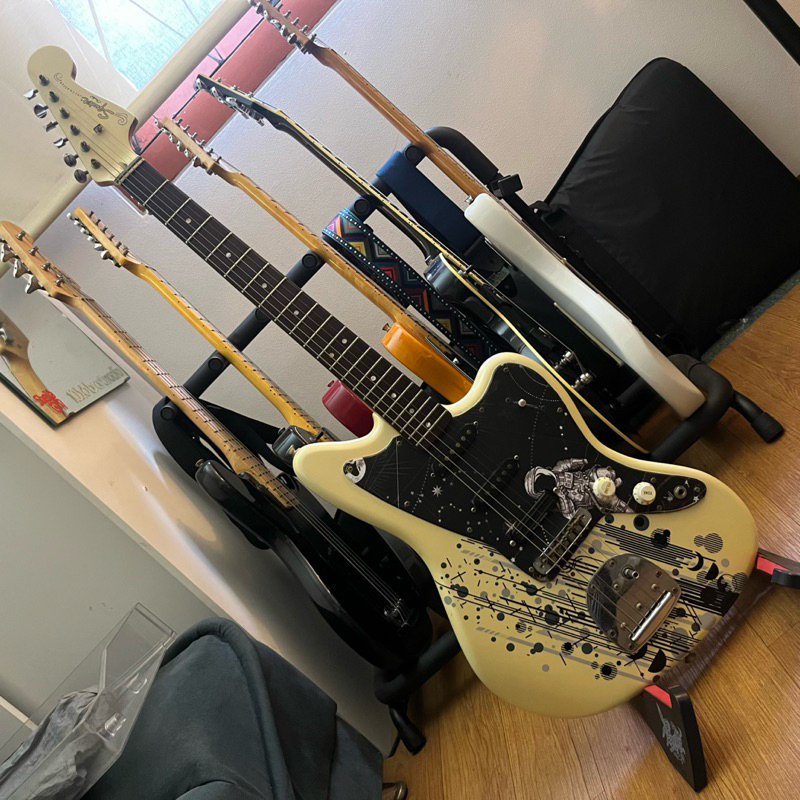 Squier Jazzmaster Mami Scandal Signature