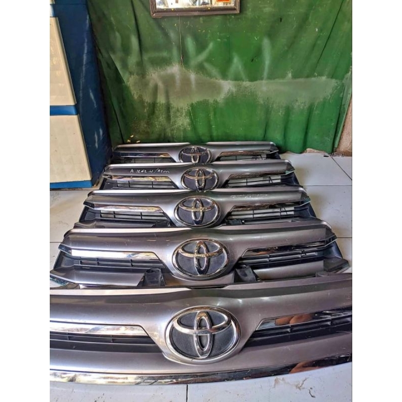 Grill Grille gril Radiator Mobil Toyota Innova reborn 2016 2017 2018