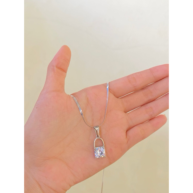 Kalung Wanita Gembok / Kalung rantai Pipih / Kalung Titanium