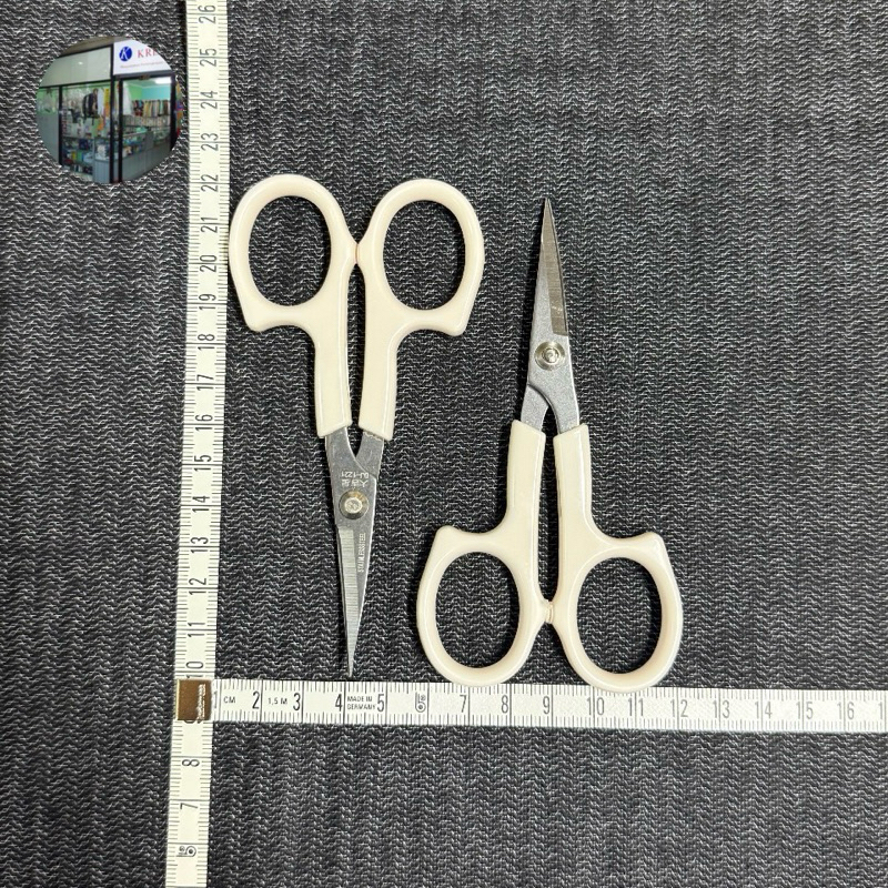 

gunting brokat embroidery Daji