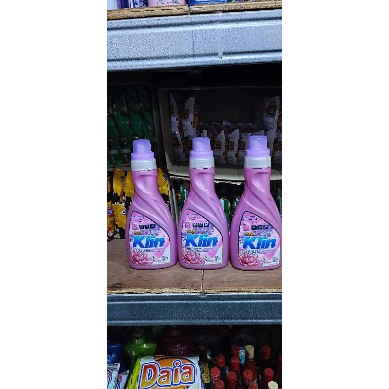 So Klin Liquid Softergent Botol 1 Liter