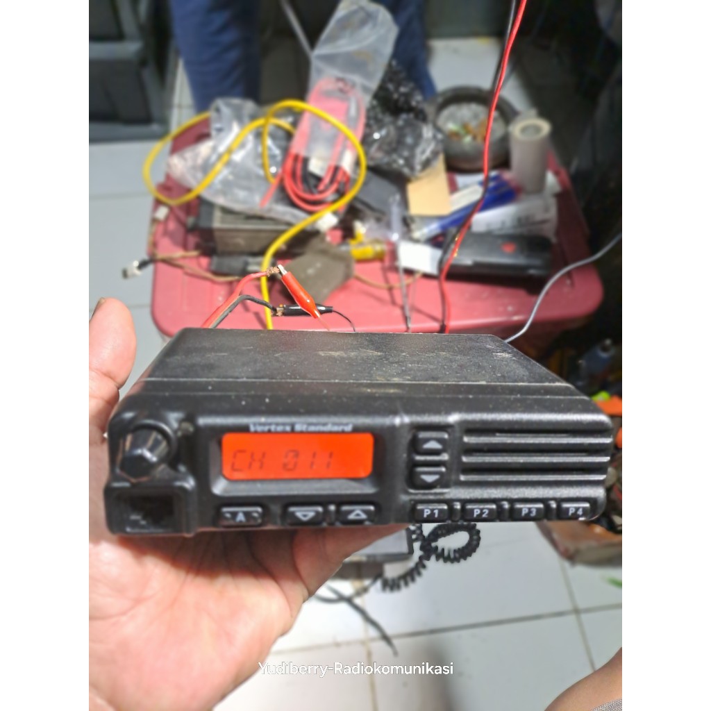 RADIO RIG VERTEX STANDARD VX-2500U FREKUENSI UHF LOW BAND VERTEX VX2500 UHF 350MHZ
