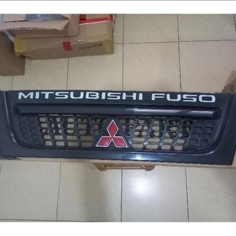 GRILL DEPAN CANTER HITAM