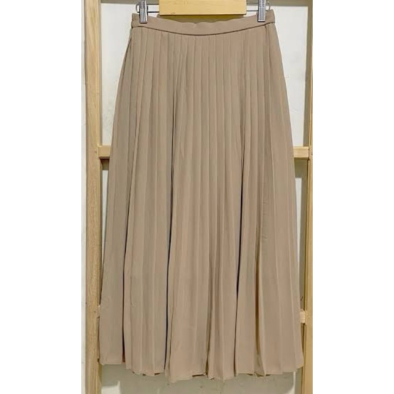 Uniqlo Plisket Rapi Coksu M