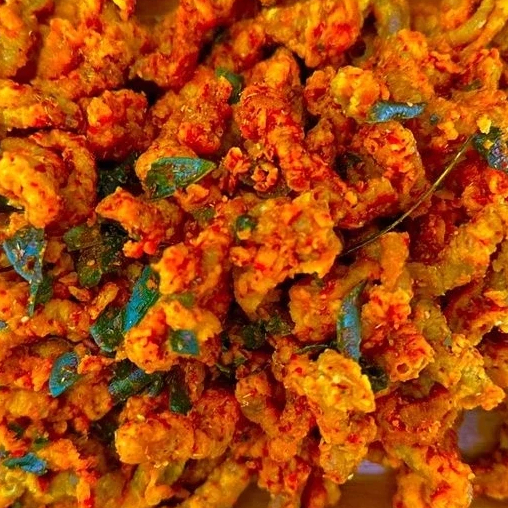 

Cemilan Usus Krispi / kripik usus 300 Gram / 300Gram usus Crispy bumbu Pedas daun jeruk