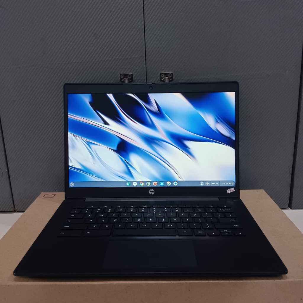 Laptop HP ChromeBook 14 G7, Seri Baru, Super Slim, Cantik, Like New, Lengkap, Black Sticker