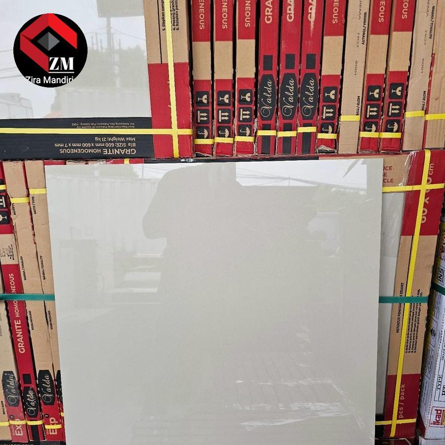 Granit  VALDA 60x60 Polos Cream ivory kw1