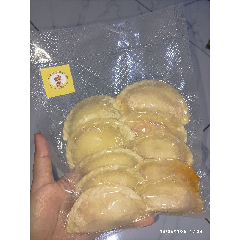 

cireng isi ayam suwir dan keju