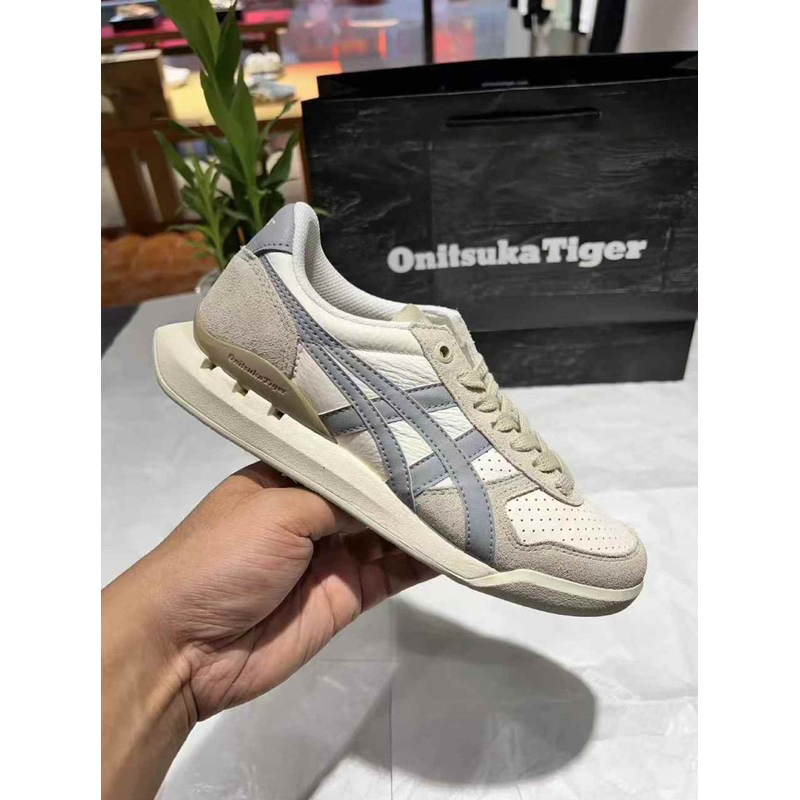 Sepatu ONITSUKA TIGER ULTIMATE 81 Saga