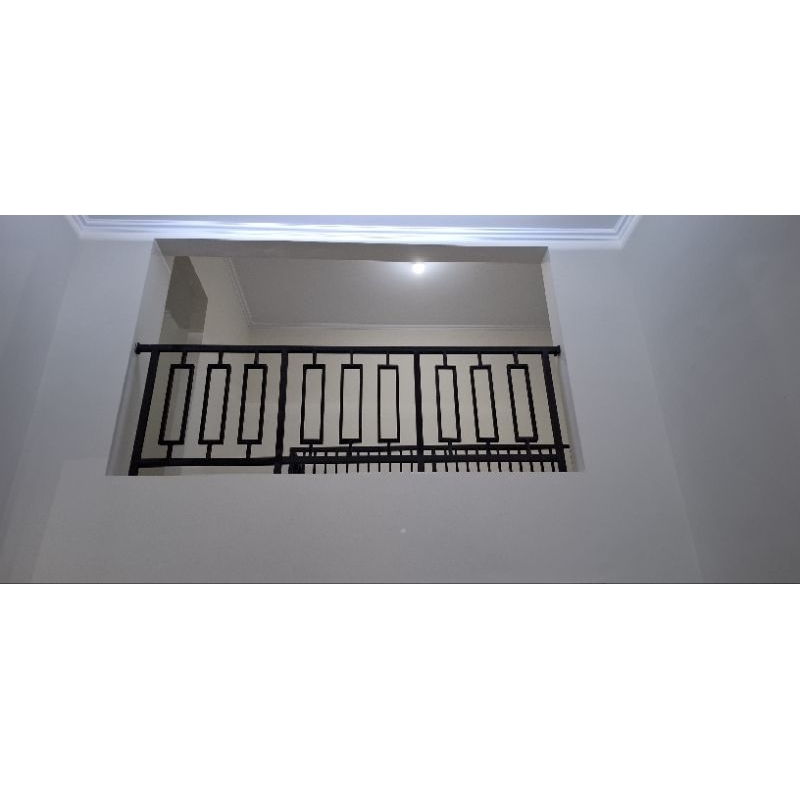 Railing Balkon minimalis
