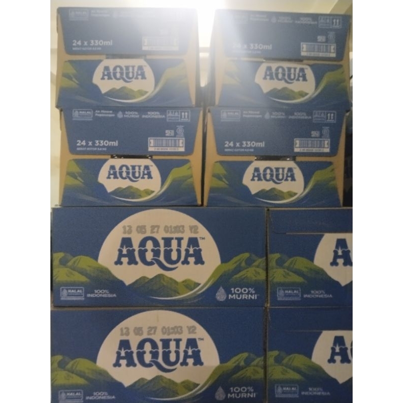 

Aqua air mineral 330ml isi 24 botol