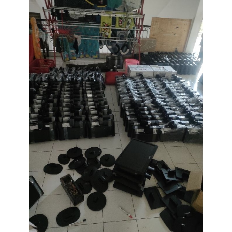 Monitor Lcd  16 Inch Wide All Merk Normal & Bergaransi