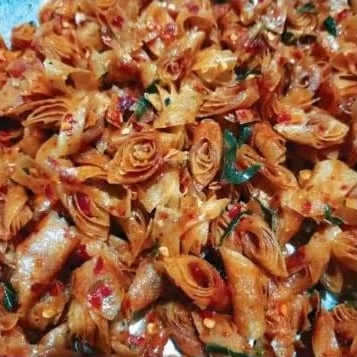 

cemilan lumring LUMPIA KERING extra pedas 250gr.