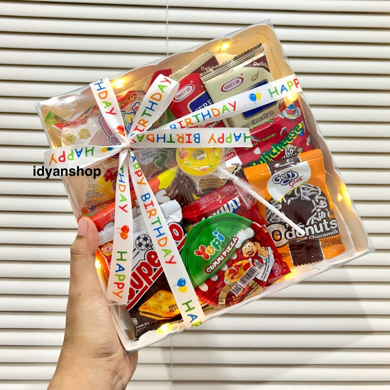 

GIFTBOX SNACK LAMPU AESTHETIC / KADO GRADUATION / SNACK MINI / GIFT SNACK / HAMPERS SNACK ULANG TAHUN