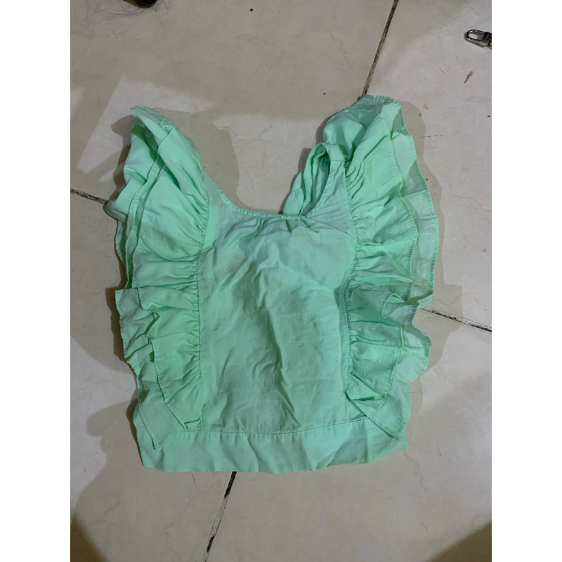 zara crop top green. baju hijau rumbai ruffle hand zara usia 7-8th