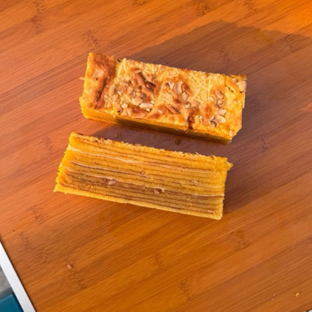 

Kue Lapis Legit Cream Cheese Kacang Mede