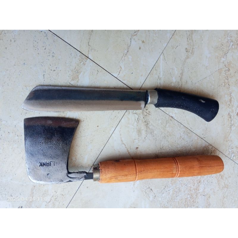 paket hemat satu set pisau daging bahan baja HSS  dan kapak kecil bahan baja per sepuh pande tua