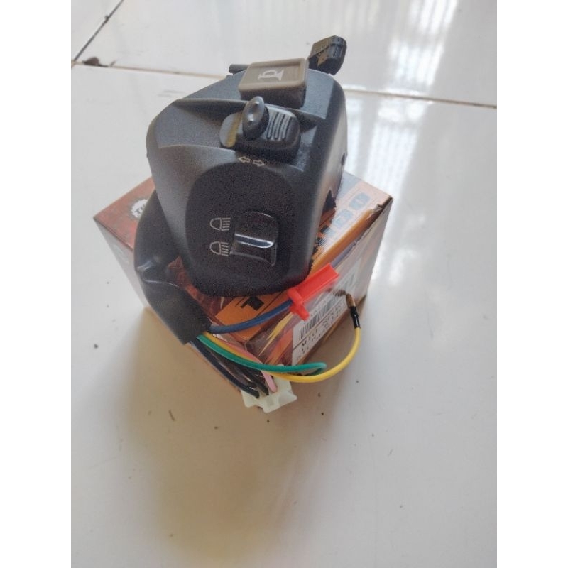 sakelar lampu tombol lampu holder kiri Mio sporty,Mio smile ,Mio soul, Jupiter z new 2006-2009, Jupi
