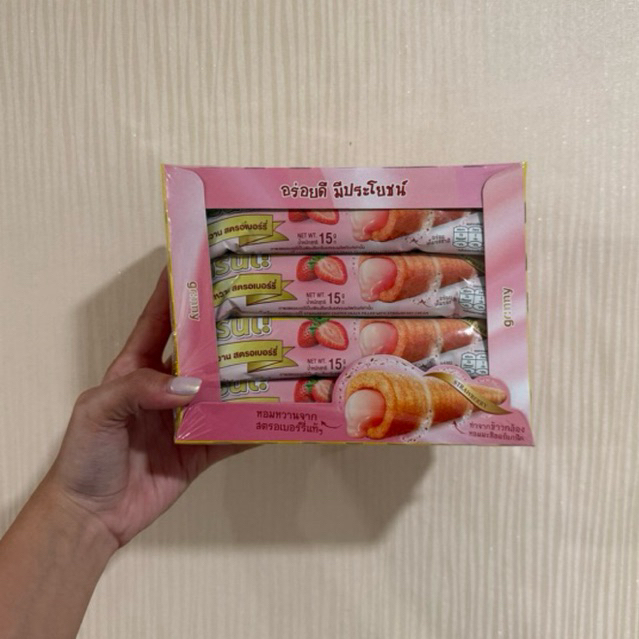 

Grinny Milk Coated Snack isi Strawberry Cream isi 12 ori Thailand