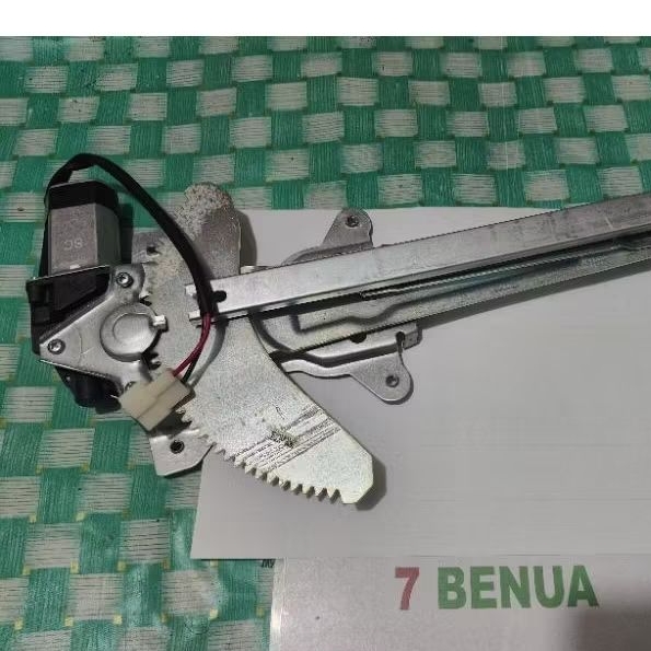 REGULATOR POWER WINDOW TOYOTA KIJANG GRAND TAHUN 1996 DEPAN KIRI