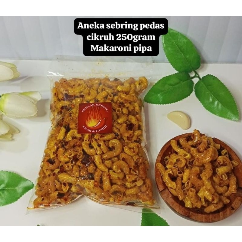 

Makroni pedas gila daun jeruk 250gr level 3 gurih mantap Terlaris BEST SELLER, packing bablewarp gratis