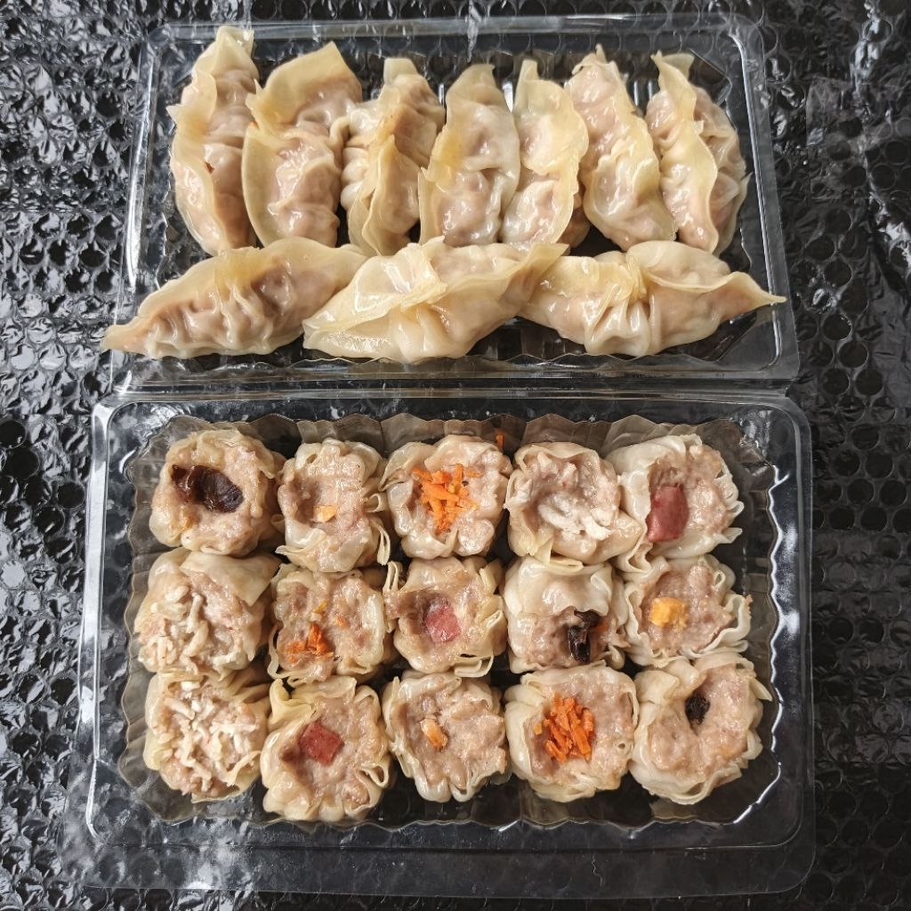 

DIMSUM AYAM GYOMIX (GYOZA DAN MIX) isi 25 pcs plus saus matang