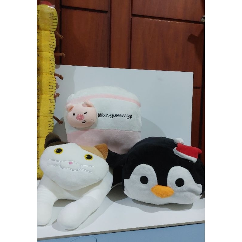 Boneka bahan lembut miniso Kucing Pinguin Bantal Pig B2 Babi