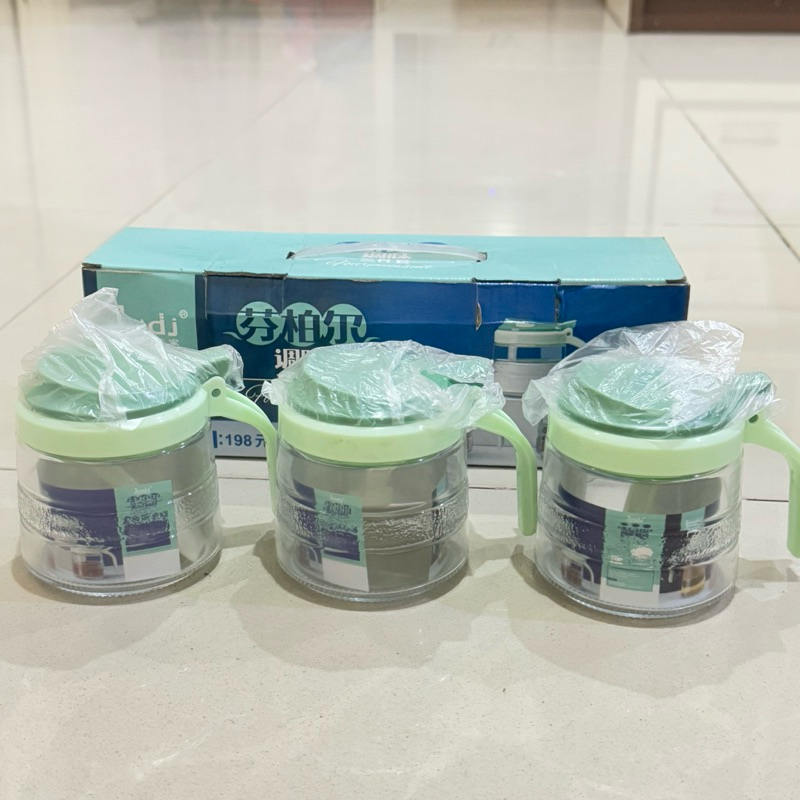 Tempat Bumbu Kaca isi 3 / Tempat Penyimpanan Bumbu Tutup Plastik Hijau