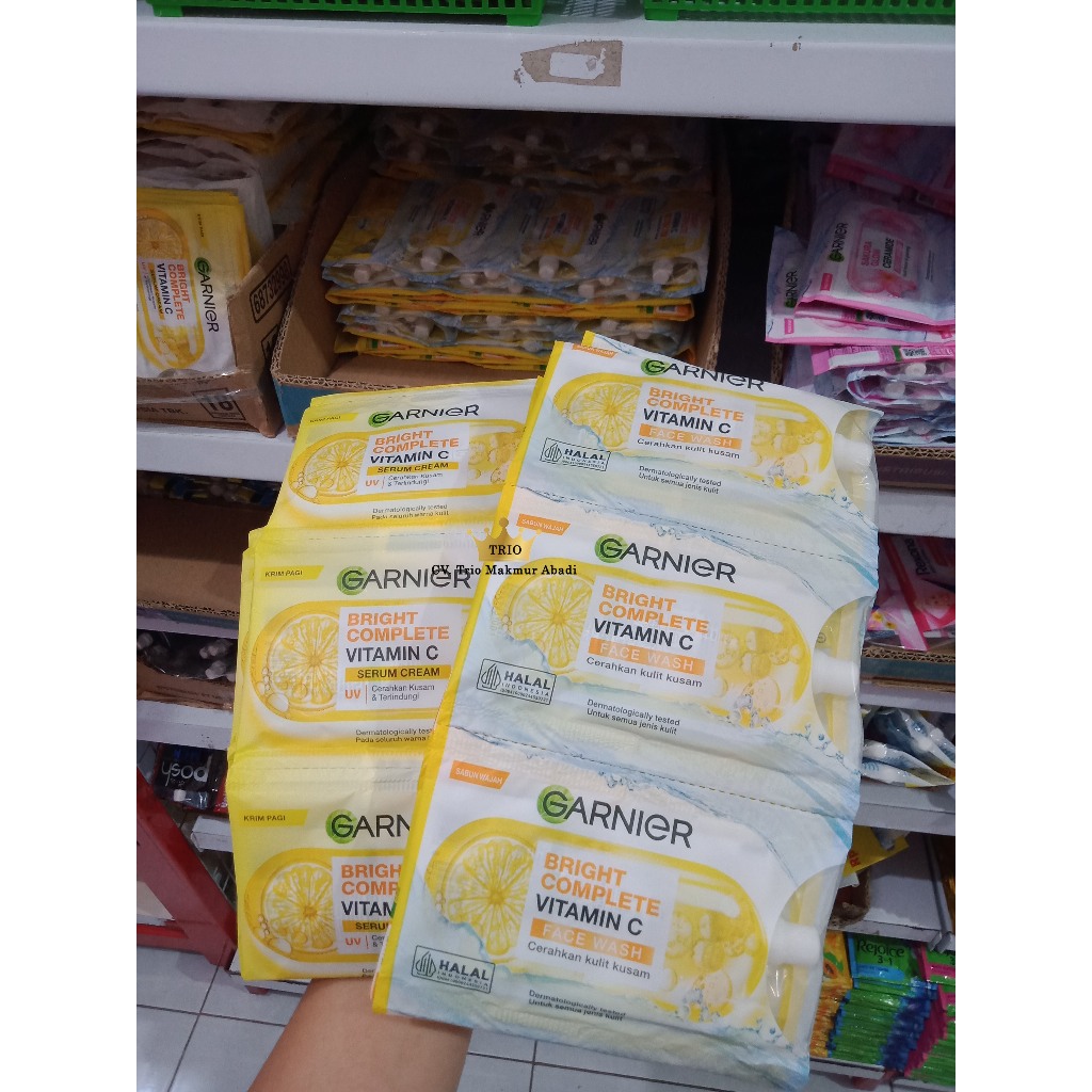 Garnier Krim & Facial Wash 1 Renteng Isi 12 Sachet