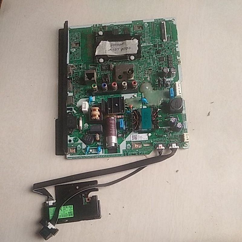 mb samsung UA 32T4500