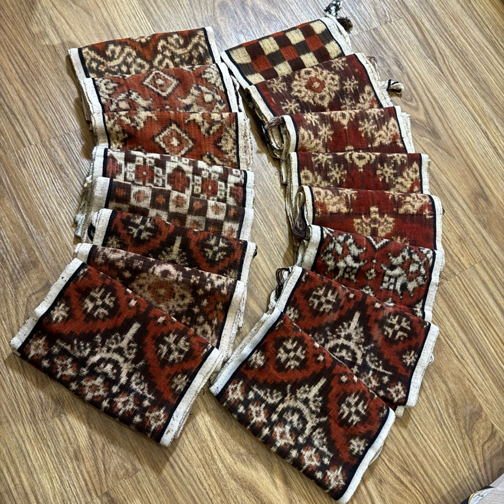 Gringsing Selendang Tenun Asli Tenganan