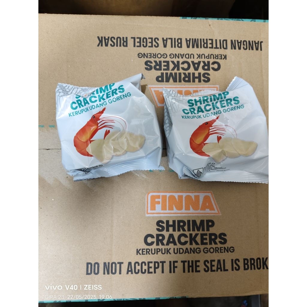 

Finna Kerupuk Udang Goreng Shrimp Crackers 1 dus isi 120 bungkus