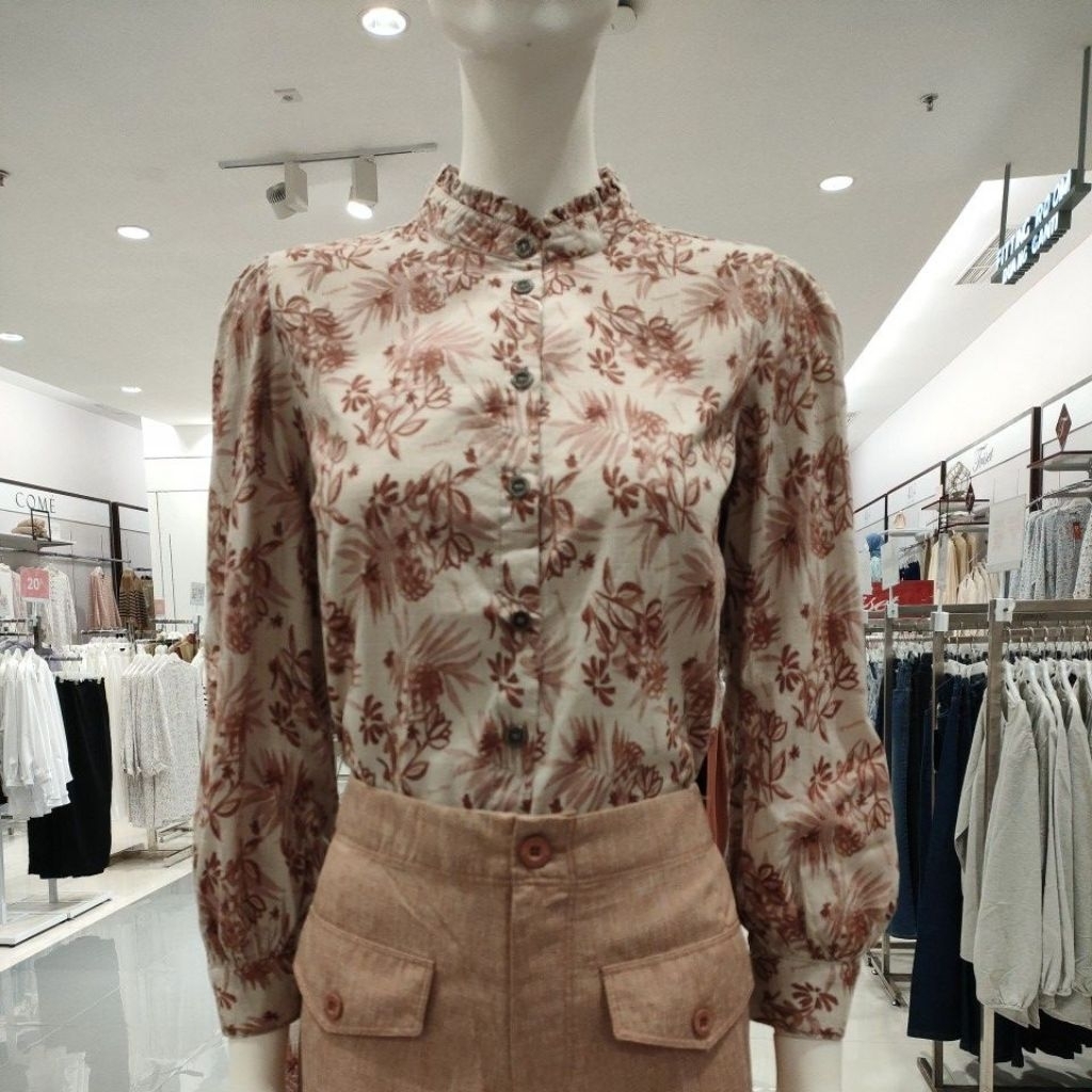 expand atasan wanita.