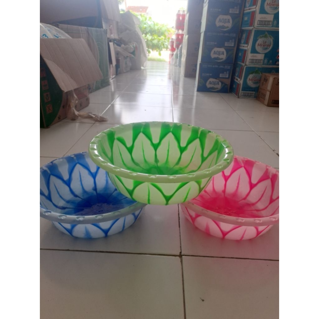 BaskomPelangi, Baskom nasi