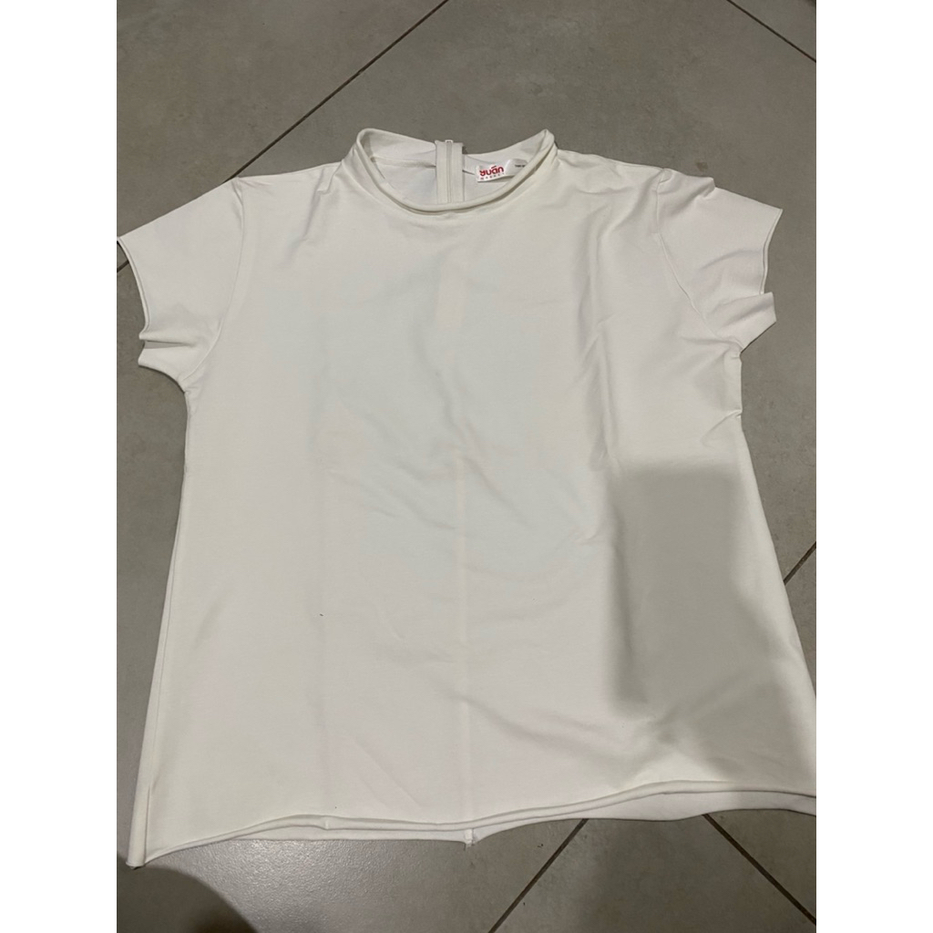 Yuan Market Preloved