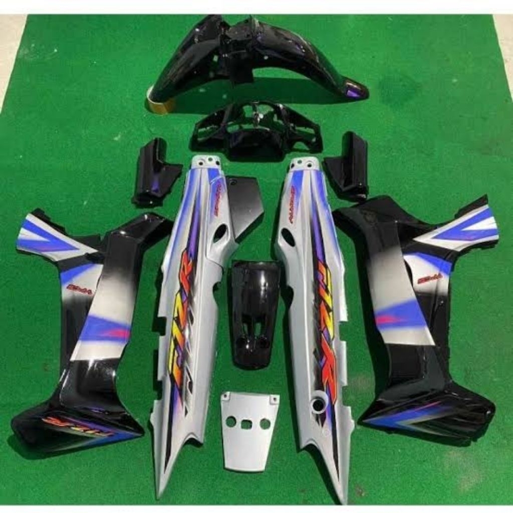 TERMURAH Cover body fiz r f1z R fiz full set model sporty 2003 warna hitam silver