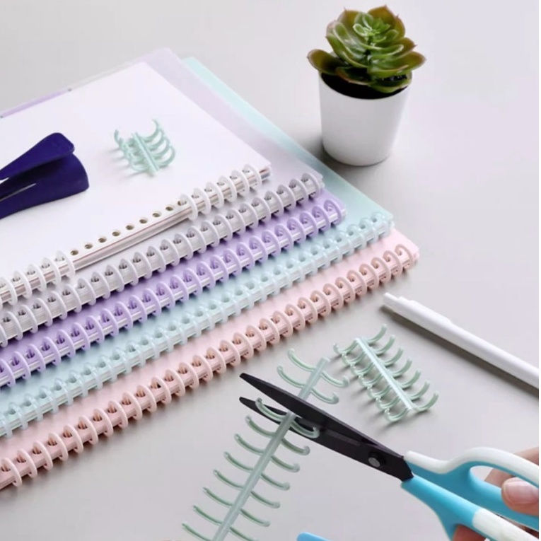 

Ring Binder Spiral 30 Lubang – Binding Strip Loose Leaf A4 B5 A5 A6 A7 | DIY Binder Isi Ulang
