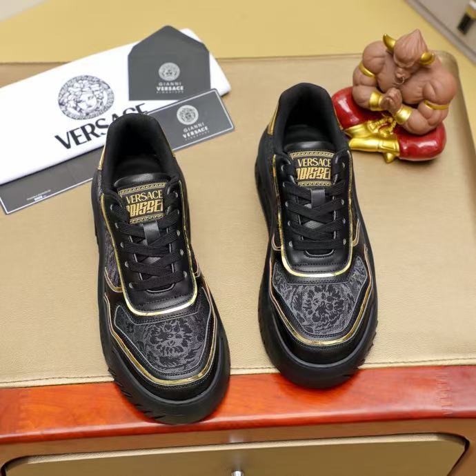 Sepatu Pria Tertebal Versace Sepatu olahraga Meningkatkan sepatu