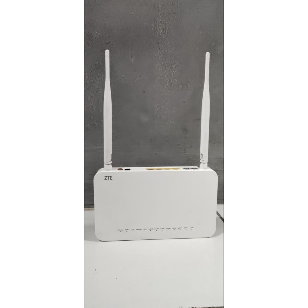 ZTE F609 V3 Port hijau plus adaptor