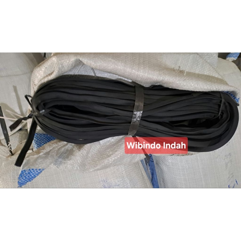 Karet kusen aluminium kaca 078B hitam