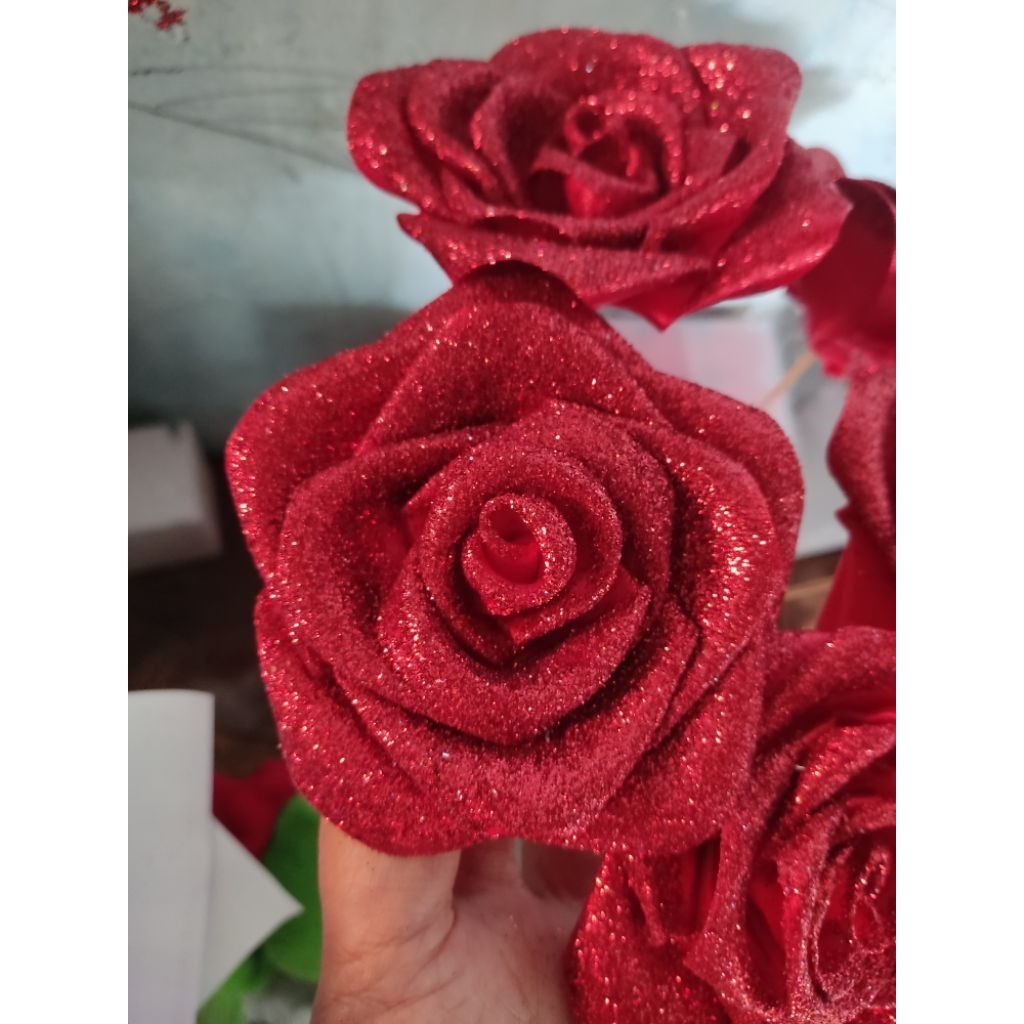 

Bunga pita satin/Mawar merah